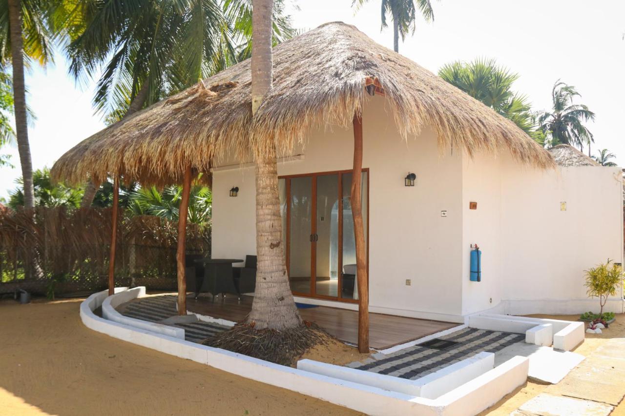 The Blue Lagoon Resort Kalpitiya Exterior photo