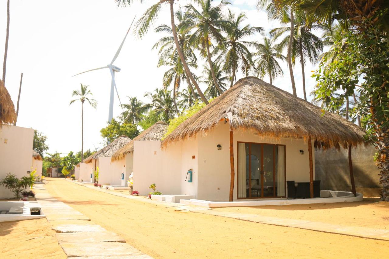 The Blue Lagoon Resort Kalpitiya Exterior photo