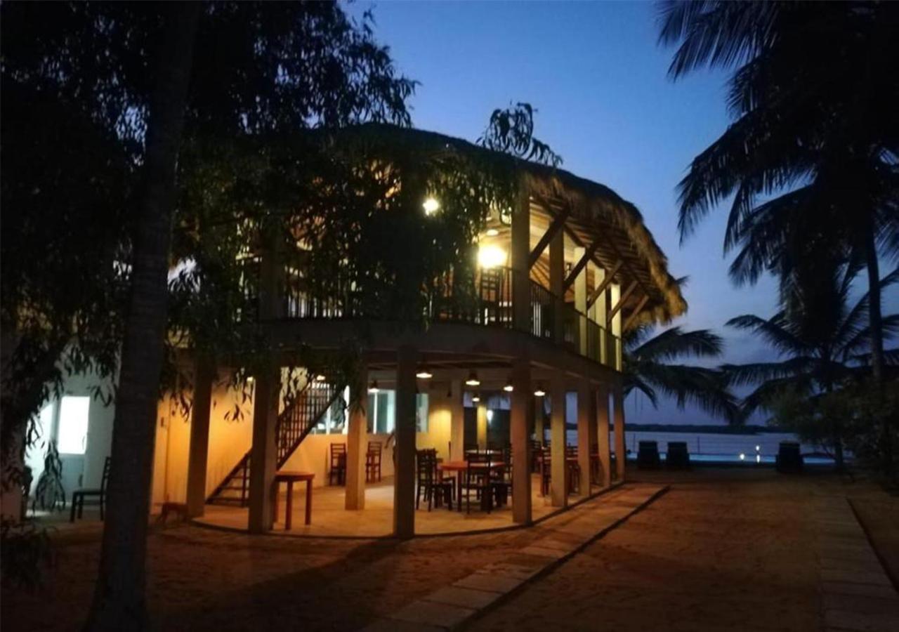 The Blue Lagoon Resort Kalpitiya Exterior photo